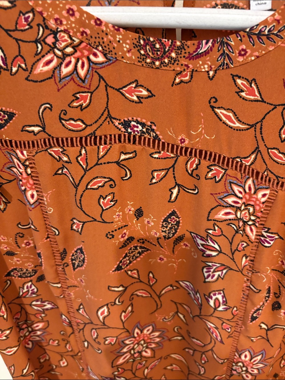 DR2 Rust Floral Ruffle-Sleeve Blouse - Picture 4 of 5
